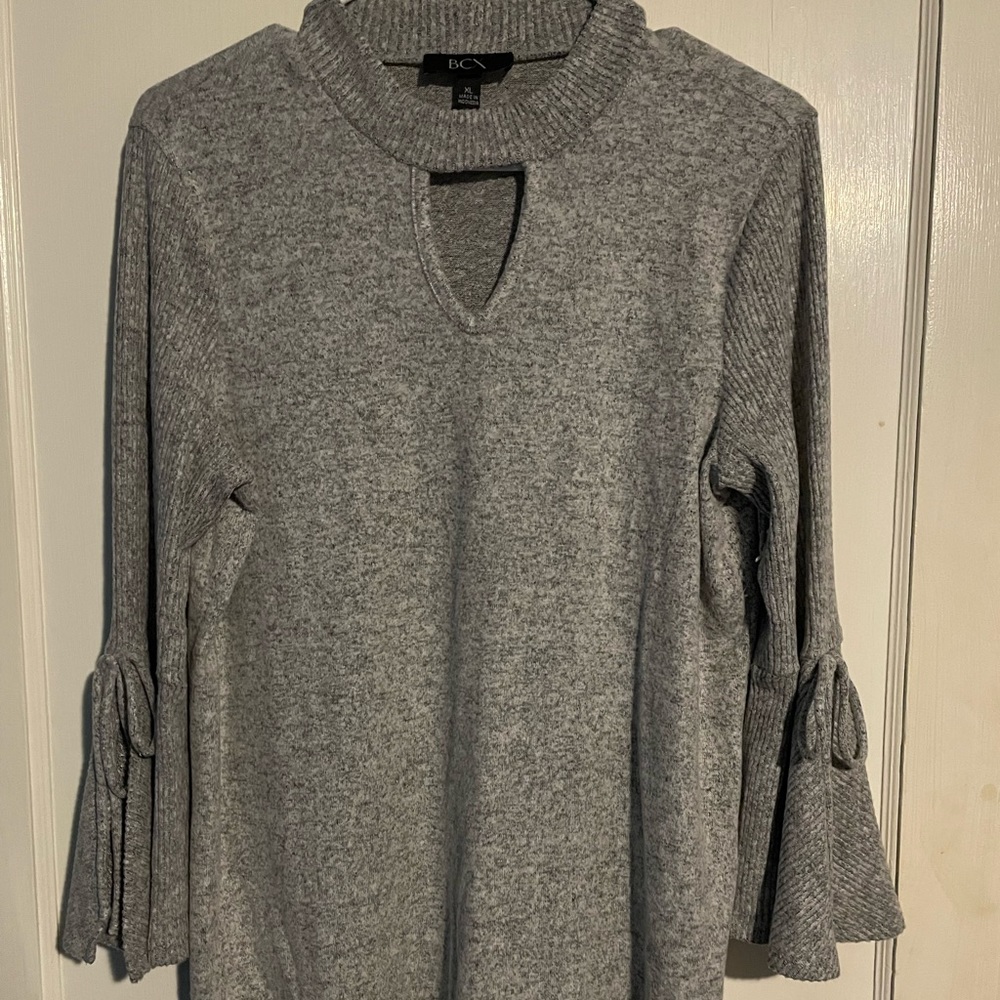 NWOT heather gray sweater.